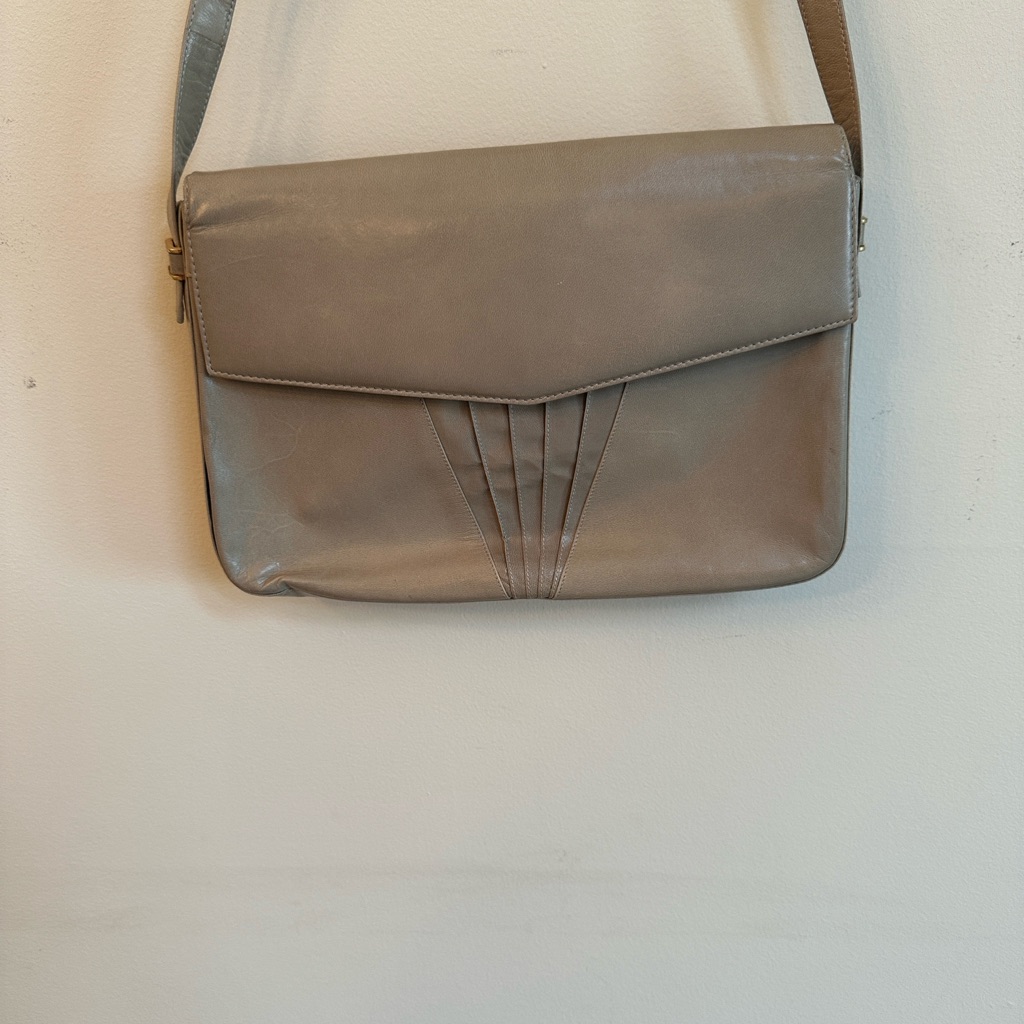 Vintage Saks Fifth Avenue Italian Leather Shoulder Bag Taupe 70s80s Italy